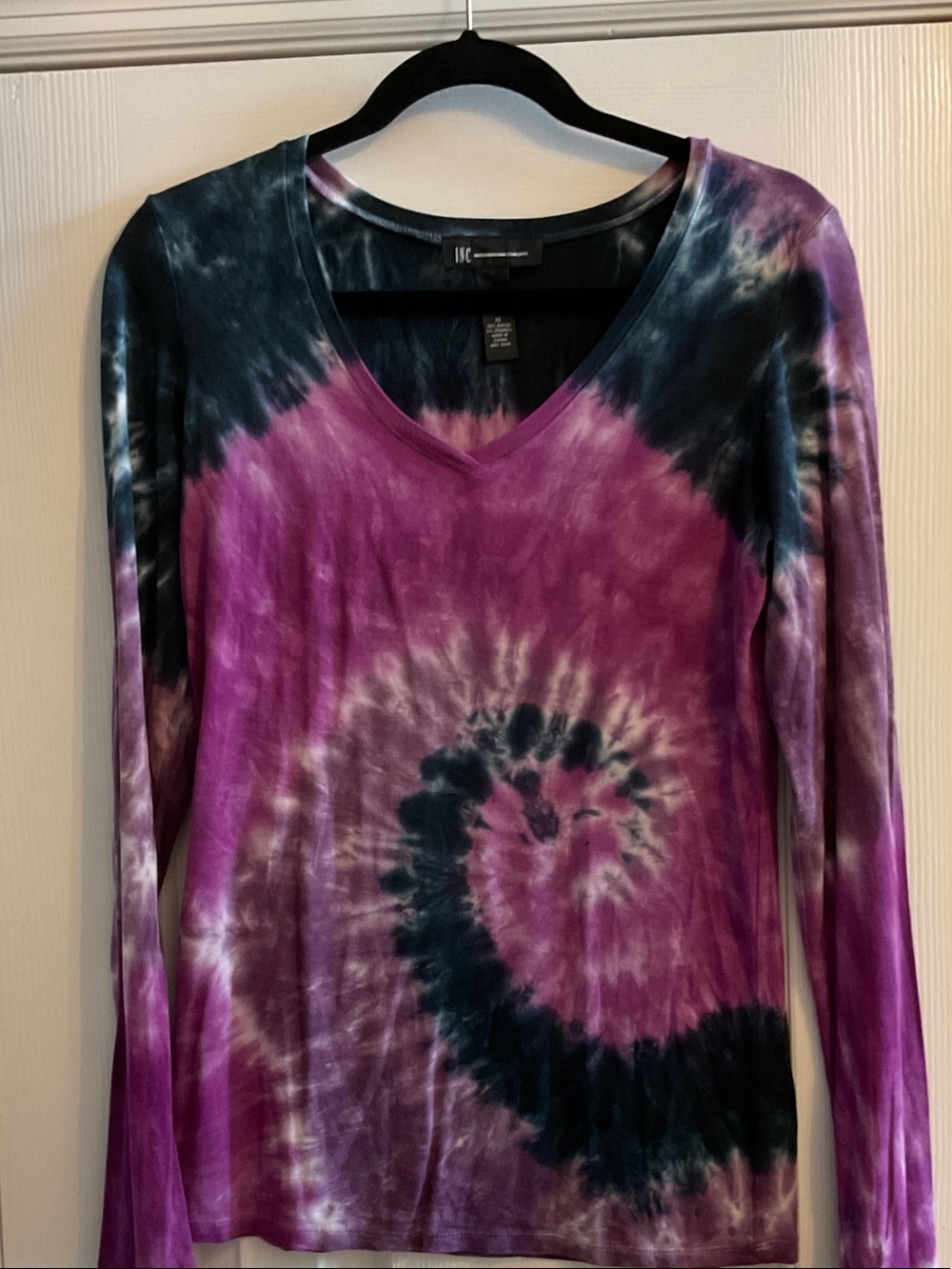 INC International Concepts Purple and Black Tie-Dye V-Neck Long Sleeve Top, M